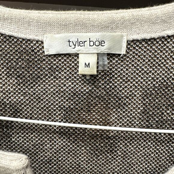 Tyler Boe 9 Button Down Cardigan Sweater Leopard‎ Print Size Medium - Picture 2 of 5